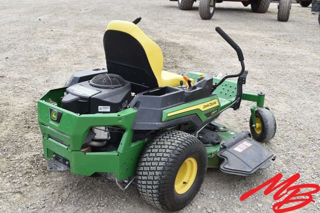 Image of John Deere Z330M equipment image 4