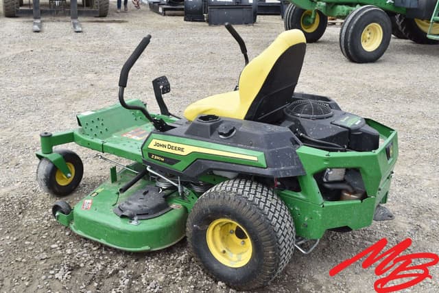 Image of John Deere Z330M equipment image 2