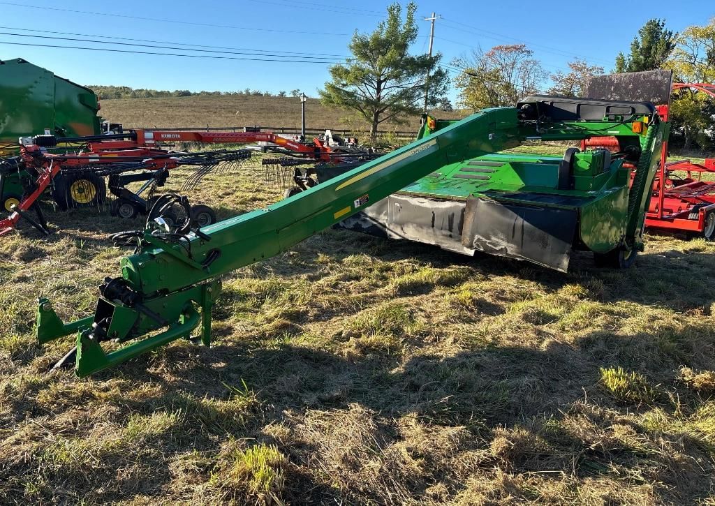 John Deere 835 Equipment Image0