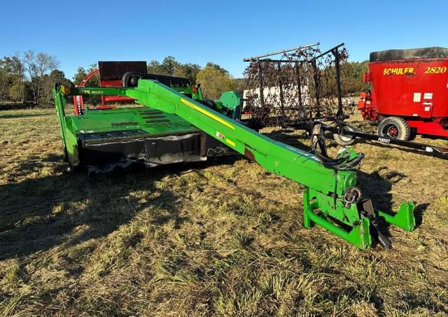Image of John Deere 835 equipment image 1