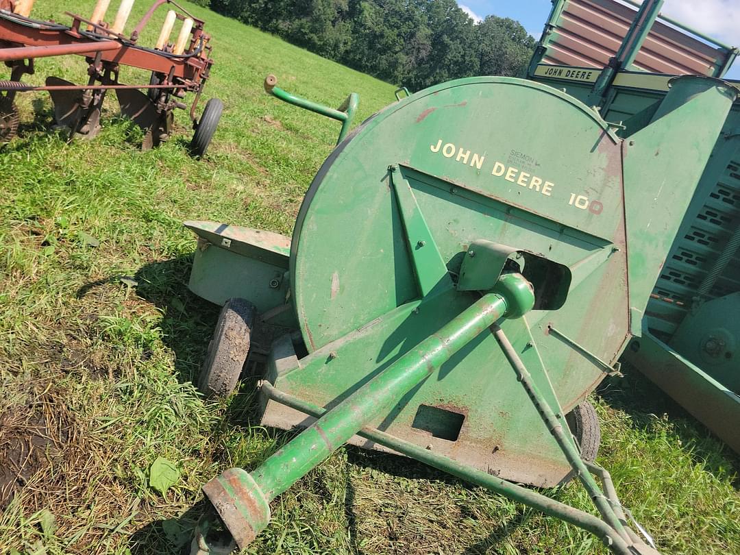Image of John Deere 100 Primary image