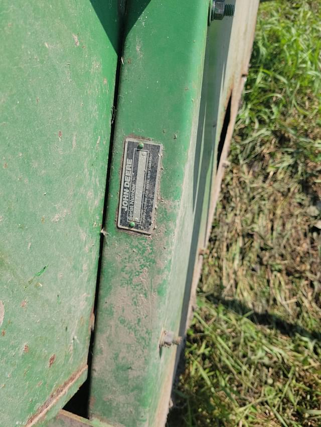 Image of John Deere 100 equipment image 1