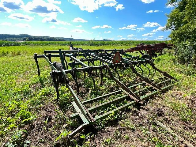 Image of John Deere 1010 equipment image 4