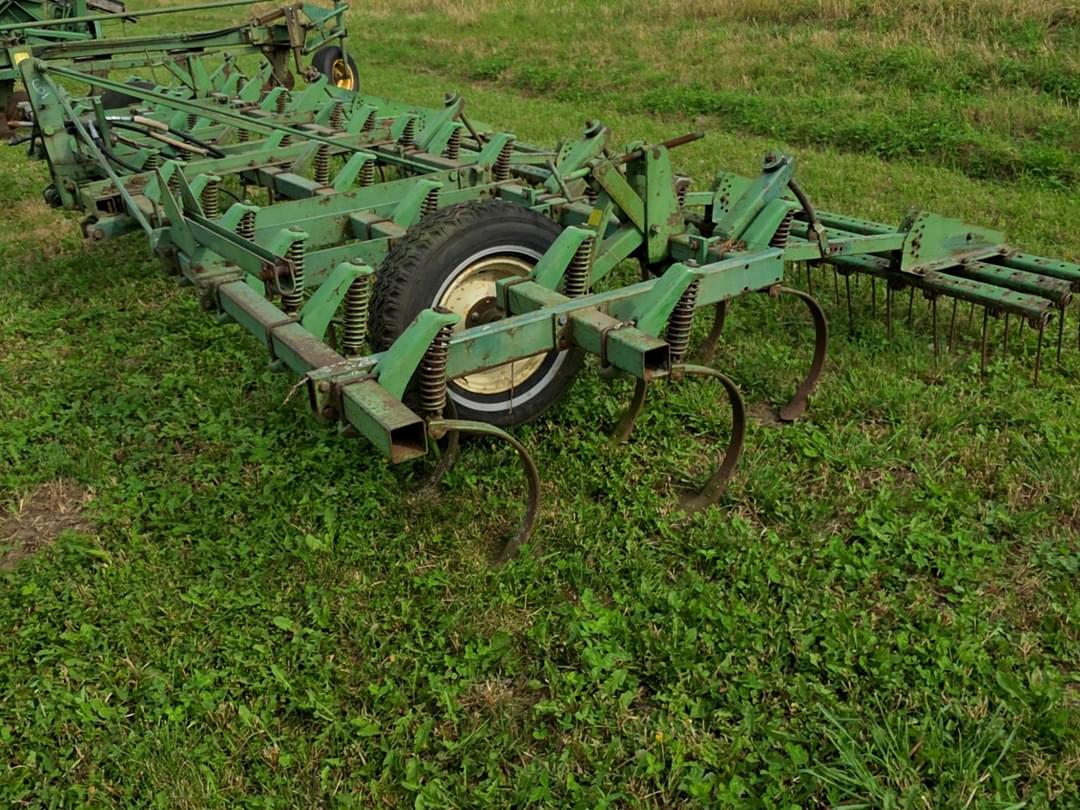 Image of John Deere 1100 Primary image