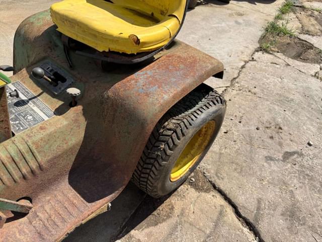 Image of John Deere 112 equipment image 3