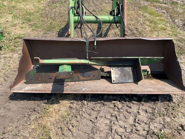 Image of John Deere 148 equipment image 3