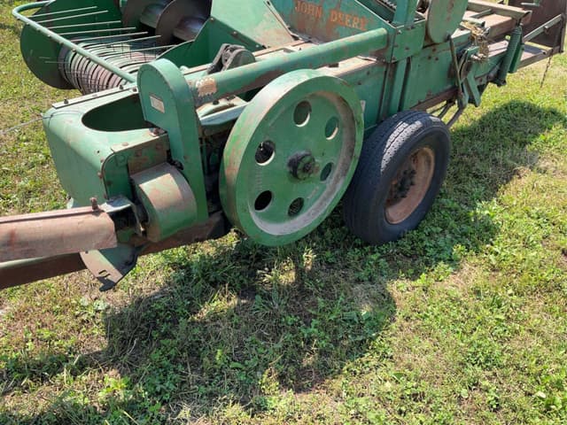 Image of John Deere 14T equipment image 4