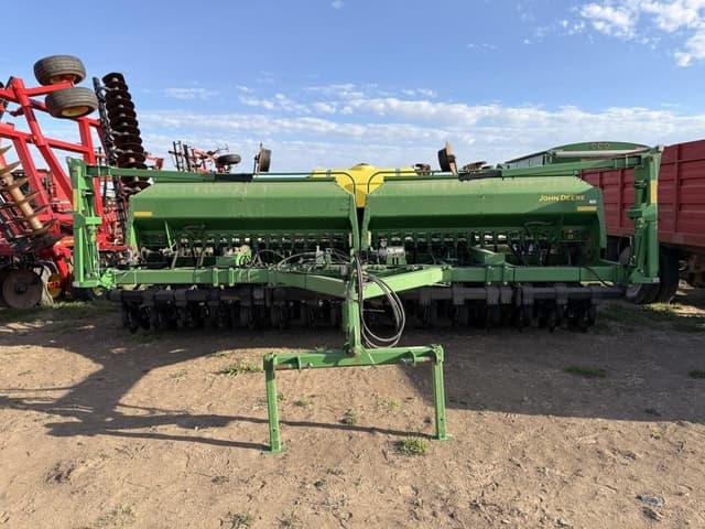 Image of John Deere 1590 equipment image 1