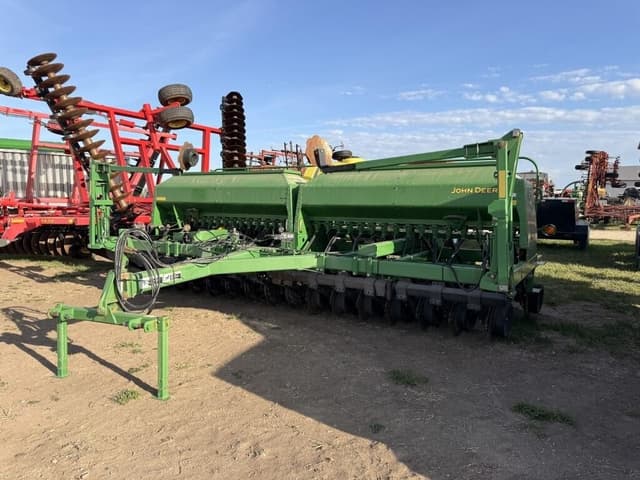 Image of John Deere 1590 equipment image 2