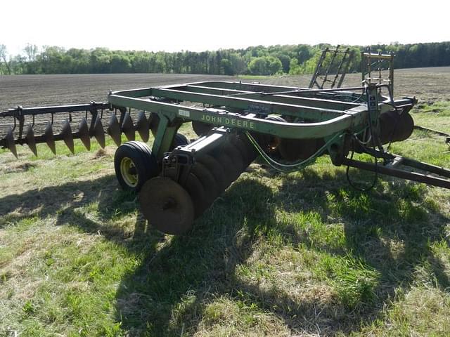 Image of John Deere 1630 equipment image 1