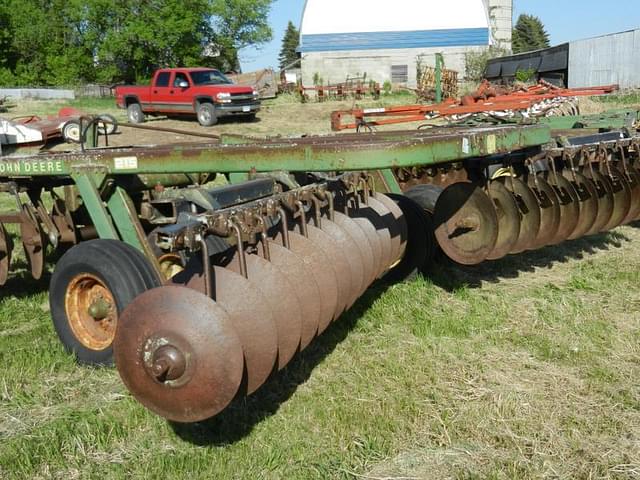 Image of John Deere 215 equipment image 2