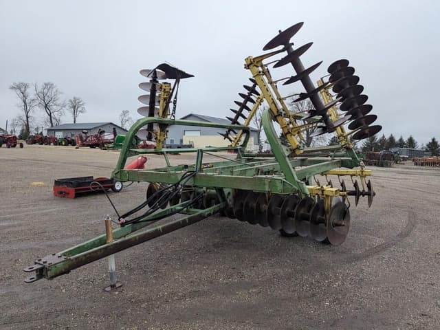 Image of John Deere 230 equipment image 2