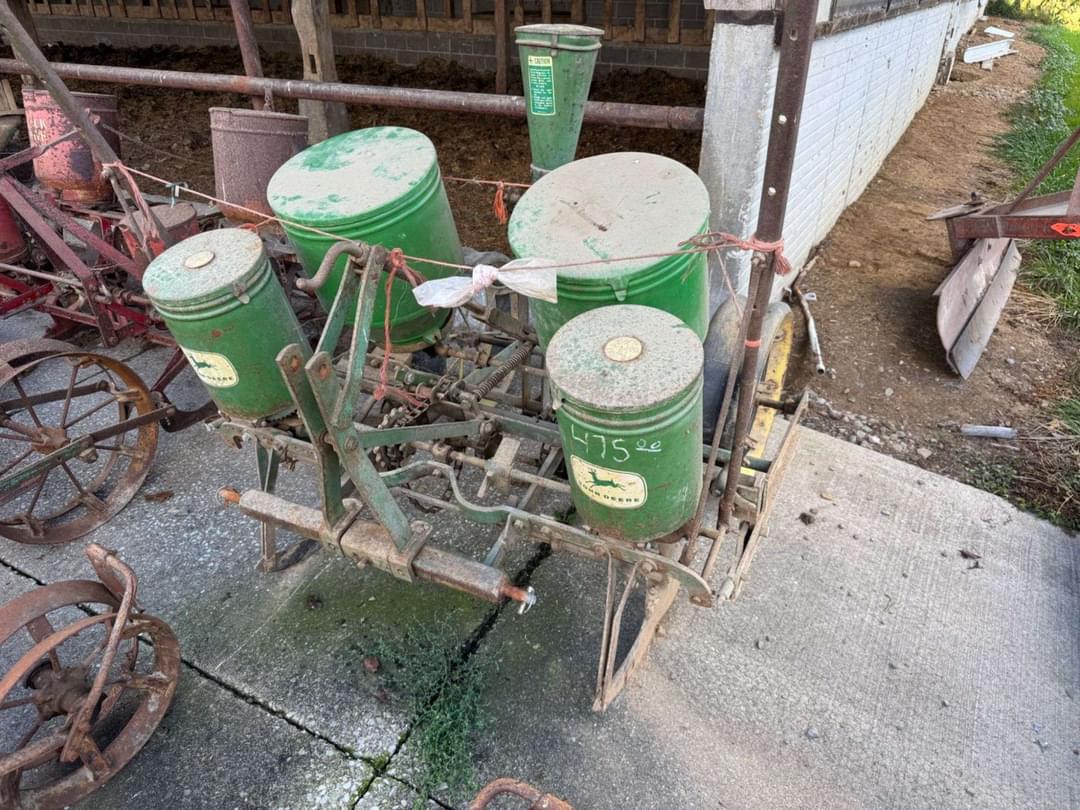 Image of John Deere 246 Primary image