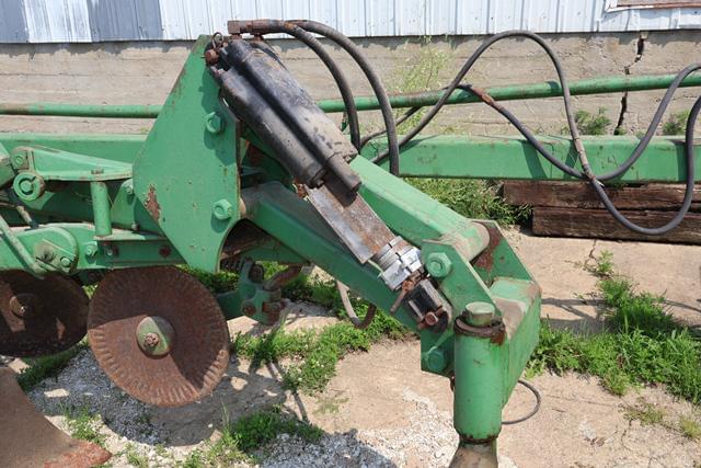 Image of John Deere 2500 equipment image 3