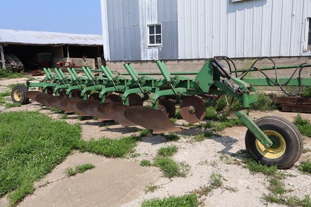 Image of John Deere 2500 equipment image 1