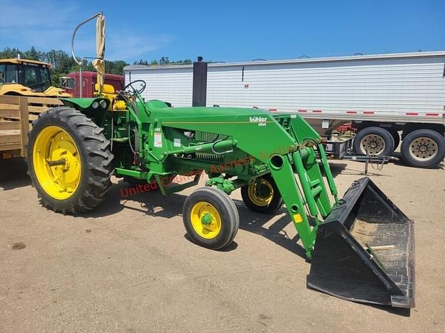 Image of John Deere 2520 equipment image 1