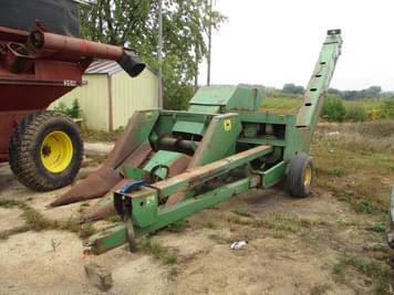 Main image John Deere 300