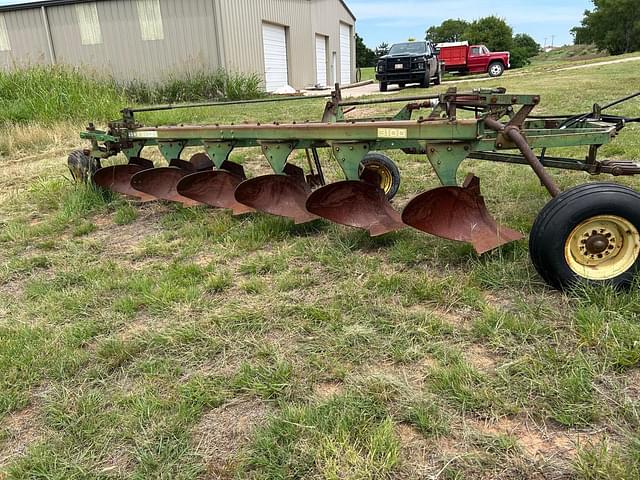 Image of John Deere 3100 equipment image 3