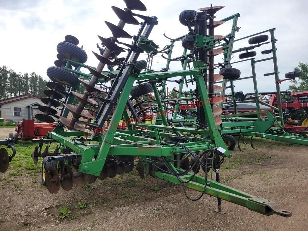 Image of John Deere 331 Primary image