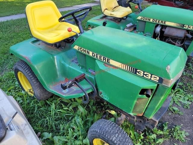 Image of John Deere 332 equipment image 1