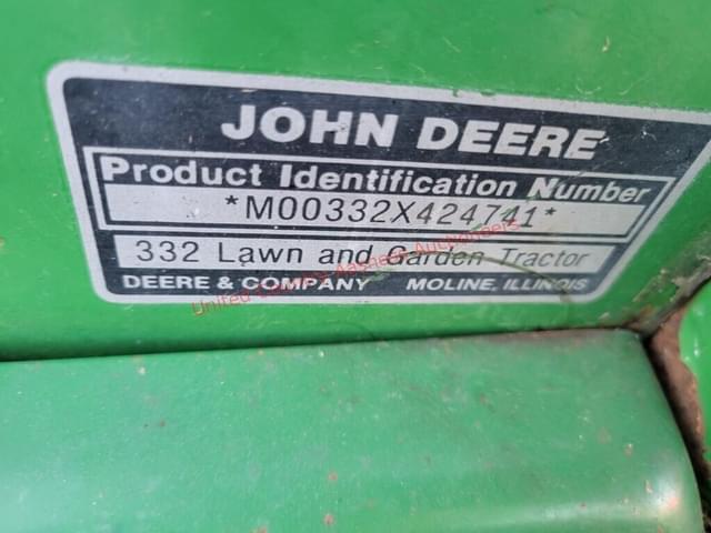 Image of John Deere 332 equipment image 3