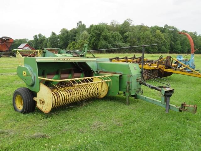 Image of John Deere 346 equipment image 2