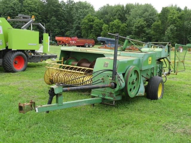 Image of John Deere 346 equipment image 3