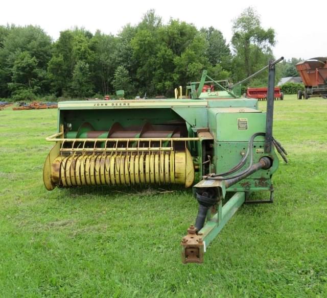 Image of John Deere 346 equipment image 1