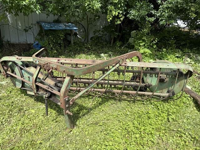 Image of John Deere 350 equipment image 1