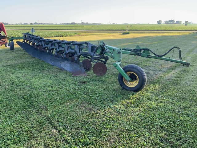Image of John Deere 3700 equipment image 3