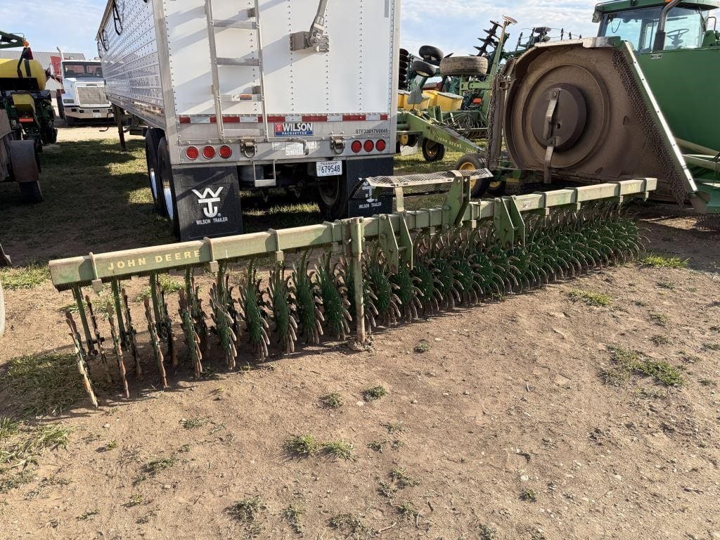 John Deere 400 Equipment Image0