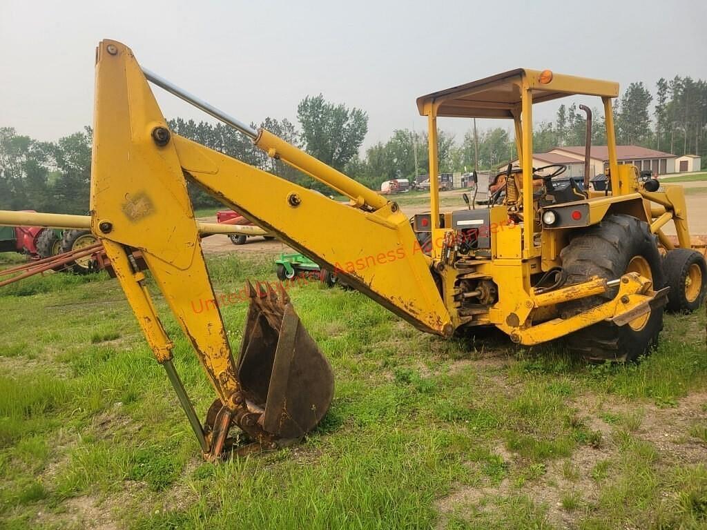 Image of John Deere 410 Primary image