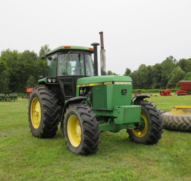 Image of John Deere 4250 equipment image 2
