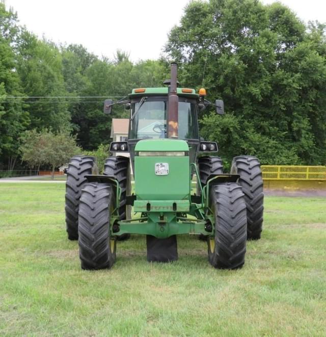 Image of John Deere 4850 equipment image 1