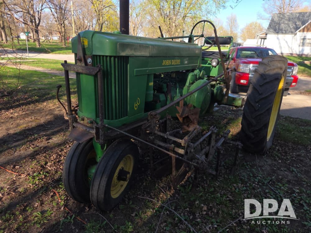 Image of John Deere 60 Primary image