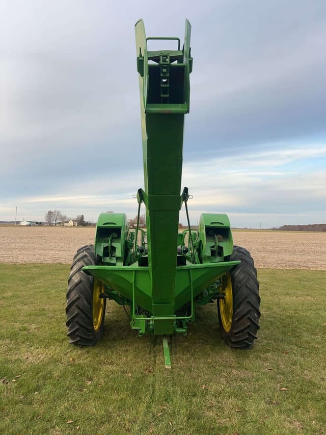 Image of John Deere 60 equipment image 3