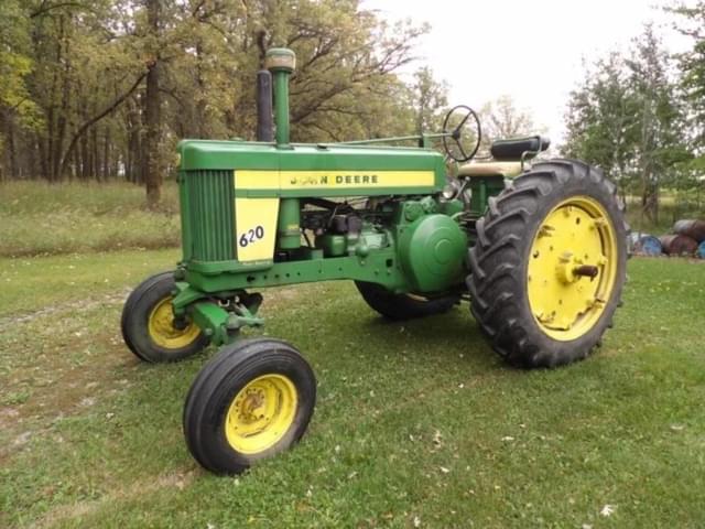 Image of John Deere 620 equipment image 1