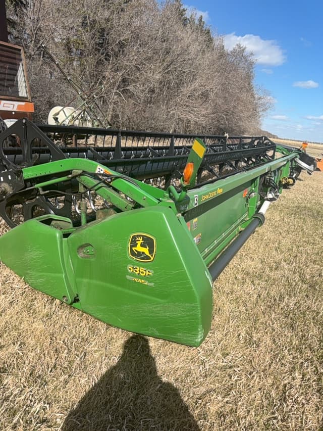 Image of John Deere 635F equipment image 4