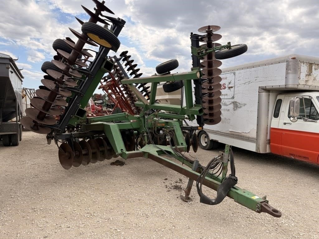 Image of John Deere 650 Primary image