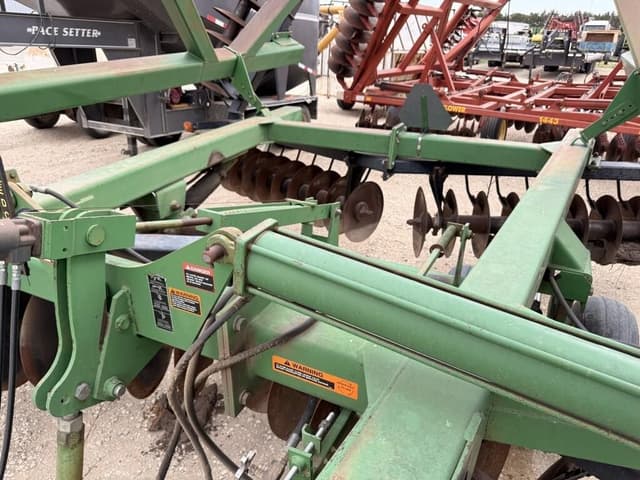 Image of John Deere 650 equipment image 4