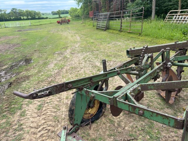 Image of John Deere 666 equipment image 4