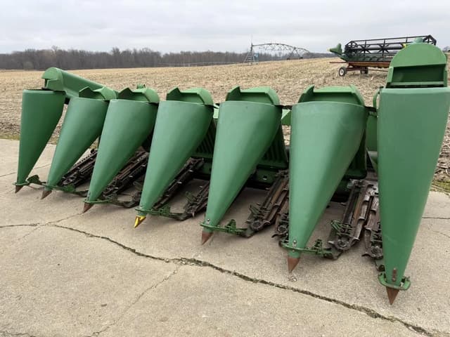 Image of John Deere 693 equipment image 1