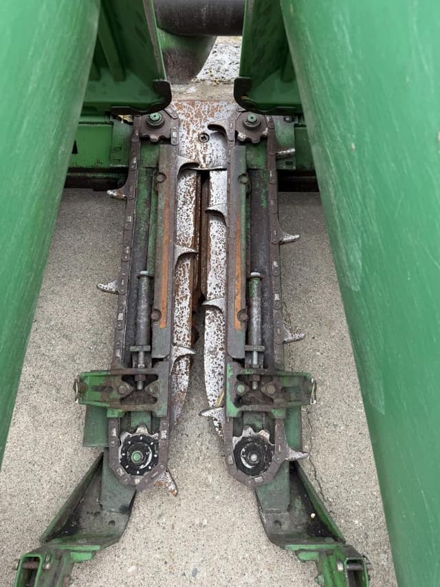 Image of John Deere 693 equipment image 2