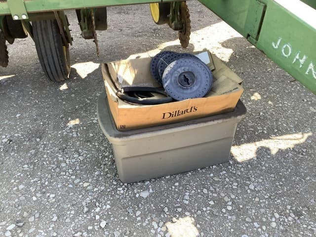 Image of John Deere 7200 equipment image 4