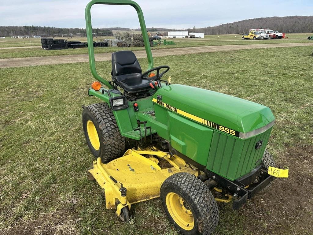 John Deere 855 Equipment Image0