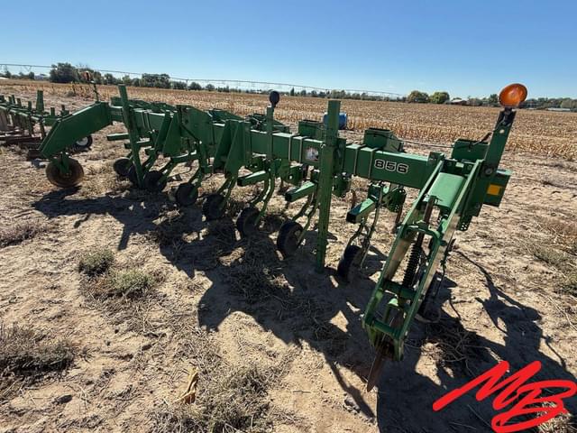 Image of John Deere 856 equipment image 2