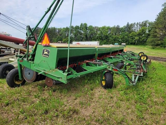 Image of John Deere 9300 equipment image 1