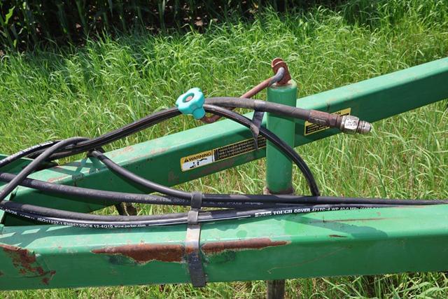 Image of John Deere 960 equipment image 4