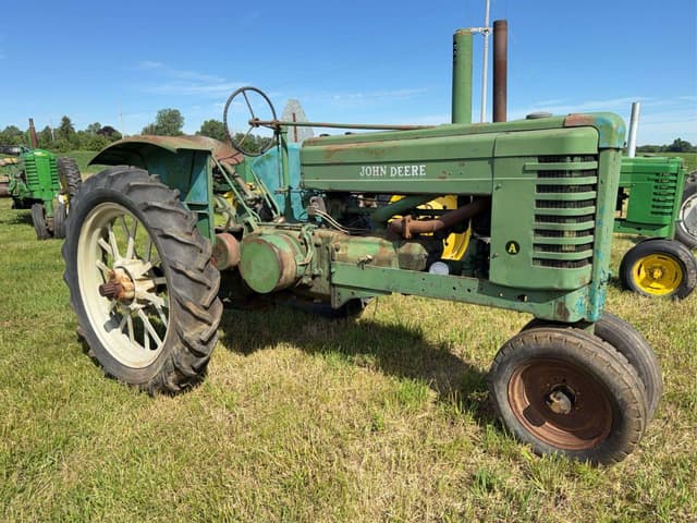 Image of John Deere A equipment image 1