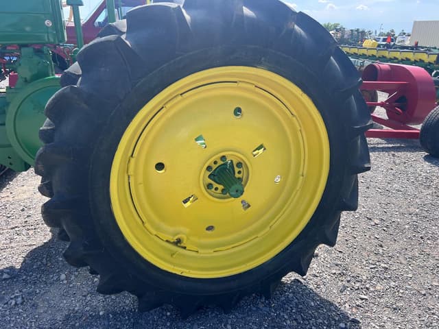 Image of John Deere A equipment image 3